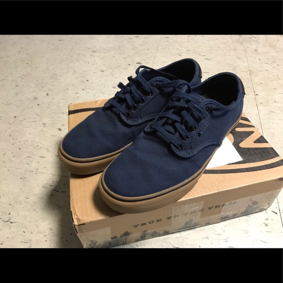 vans atwood navy gum